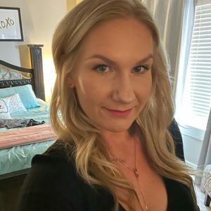 Meet your Posher, Christie